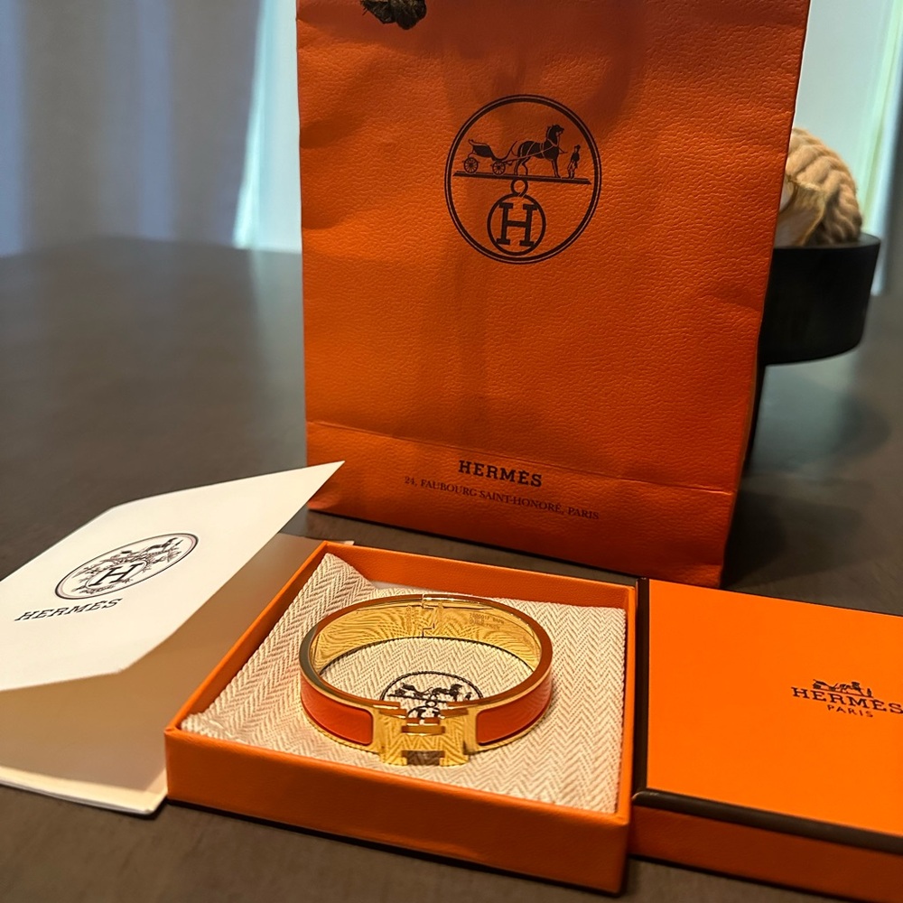 Orange Hermes’ Click Bracelet